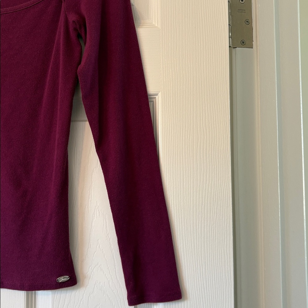 Guess Long Sleeve Cutout Top in Plum - Picture 4 of 9